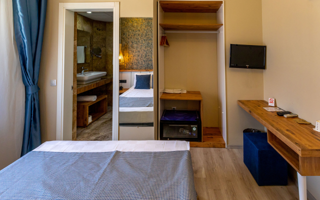 Der Inn Hotel