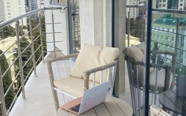 Luks Krasiveyshiy v ZhK "Barselona Park" s Bol'shim Balkonom i Vidom na More Apartment