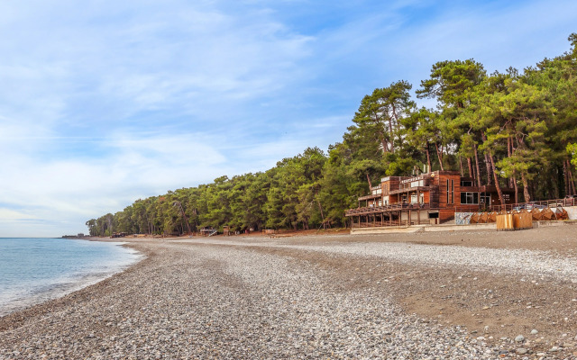 Hotel Eco House Pitiunt Resort