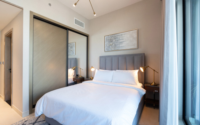 Apartment Keyrock Living - Binghatti Canal Luxury Haven