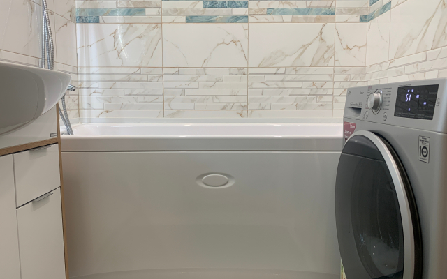 Квартира трехкомнатная с современным ремонтом в центре Тюмени