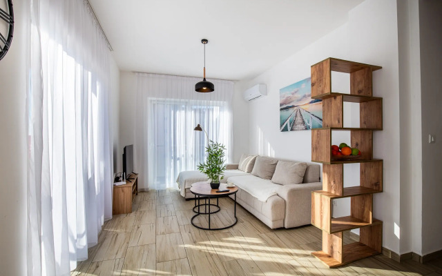 Sunny Side Three Bedrooms Apartment