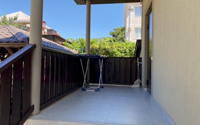 Апартаменты 380 Мичурина 7