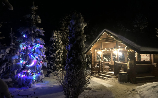 Гостевой Дом с Клёвой Рыбалкой в Своём Пруду, Около Реки