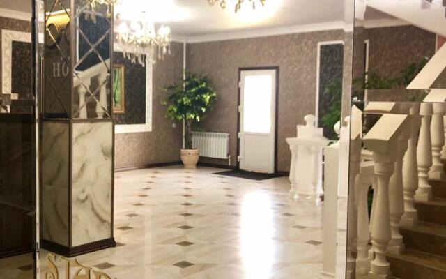 Stary Zamok Hotel