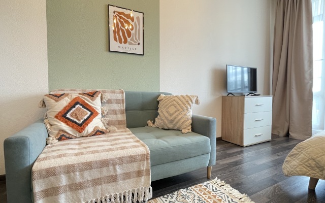 2 Nochi NaPredportovom Proyezde 15 Flat