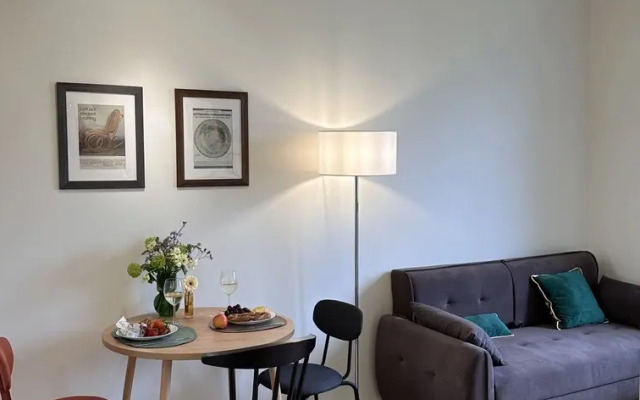 Ryadom C Naberezhnoy Reki Pregolya Flat
