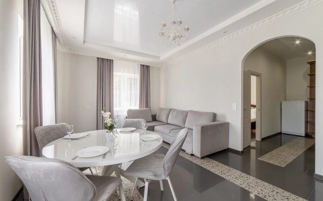 Na Ulitse Kommuny 2 Apartments