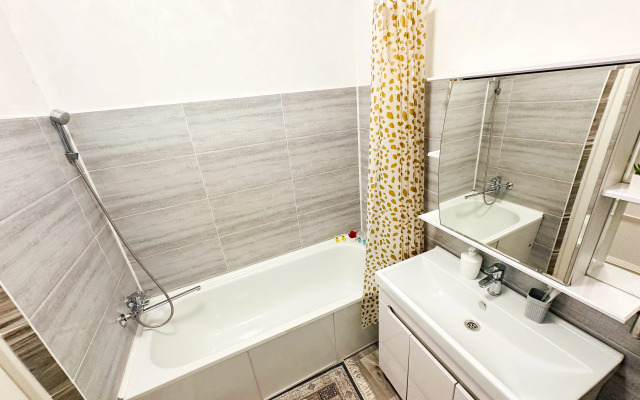 Апартаменты Меридиан Макатаева 127/11 (702)