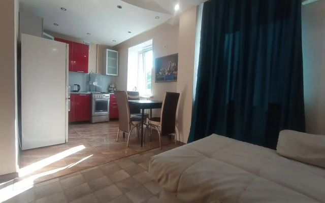 Uyutnaya trekhkomnatnaya na Tulaka Flat