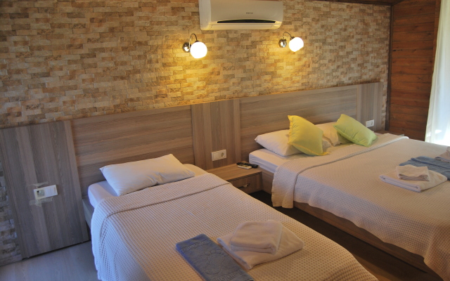 Nuri's Beach Bungalow