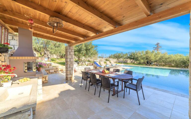 Cretan Lux Villa