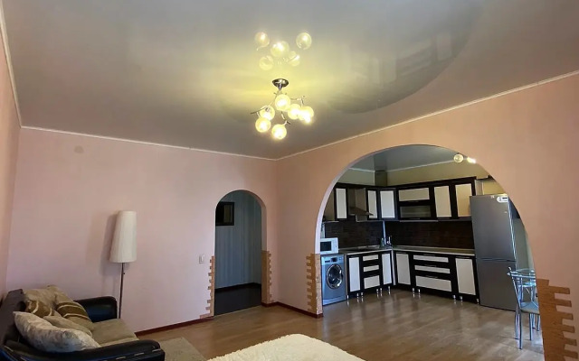 Апартаменты На Братьев Кашириных