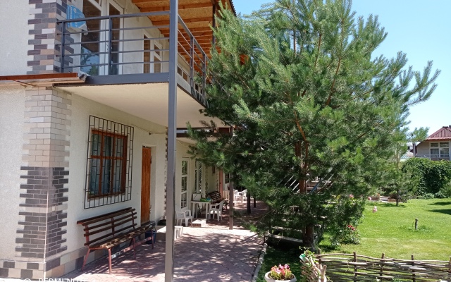 Podsolnukhi Guest House