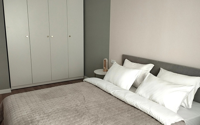 Квартира IRent Золотая Птица у Лада Арена