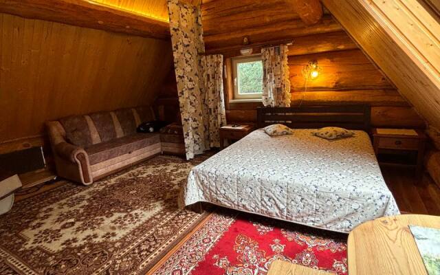 U Narochi Guest House