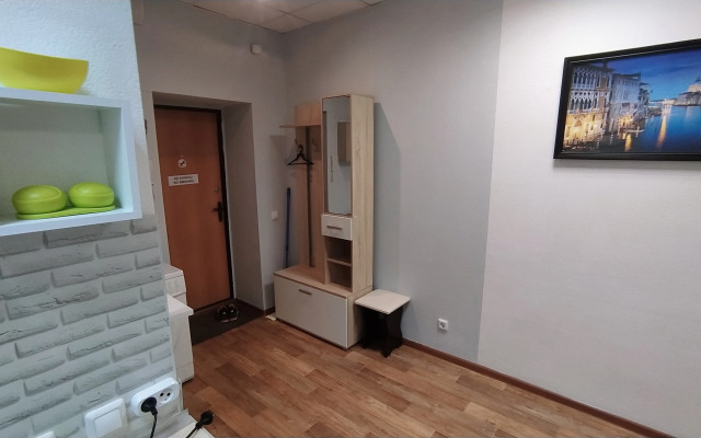 Studiya V Appartamentakh Mankhetten Flat