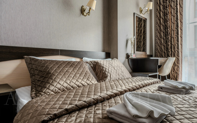 Oplot - Semejnye s odnoj spal'nej i balkonom 3 Apartments