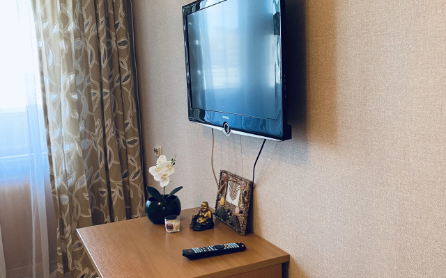 Квартира светлaя и уютнaя в Новo-Caвинoвcком районе