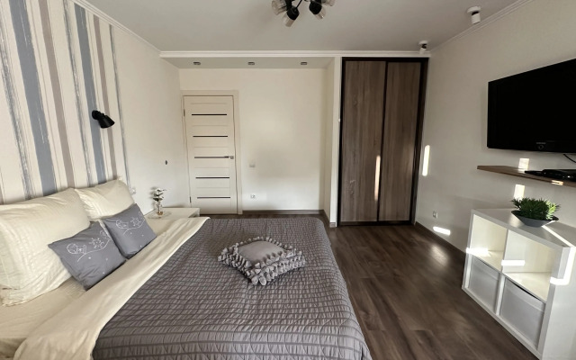V Tsentre Flat