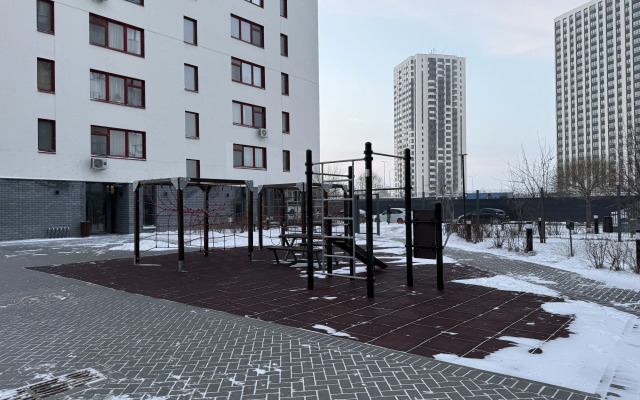 Апартаменты Элитные на берегу реки Тура с видом на Мост Влюбленных