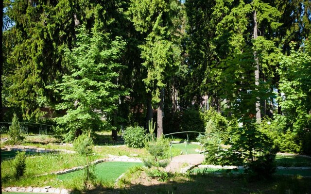 Guest house Zagorodny Klub "aut"