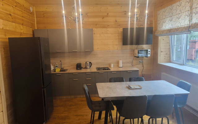 Частный дом Дом для семьи и небольшой компании