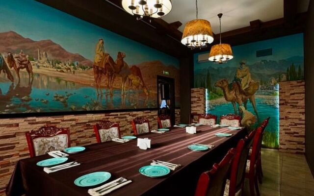 Karavan Hotel