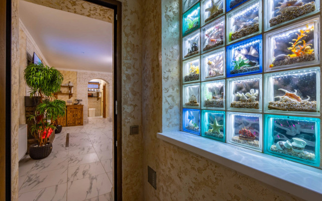 Ogromnaya S Shikarnym Vidom Flat
