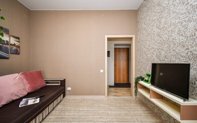 Layner Flat
