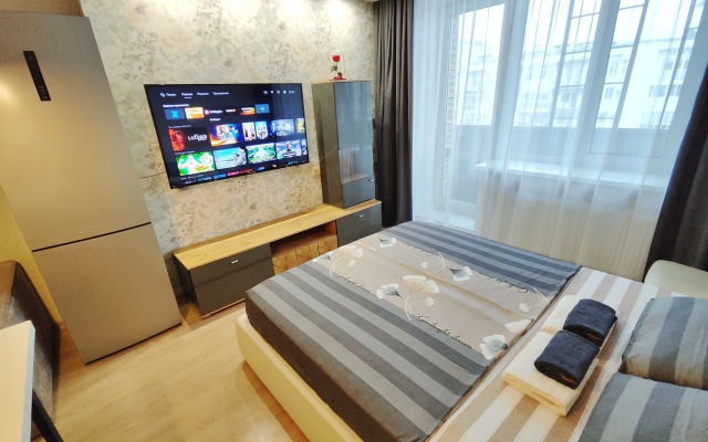 Prostornaya Studiya V Tsentre Goroda Flat