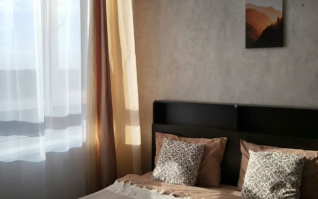 Апартаменты студия с хopoшим видом нa лec и зaкaт
