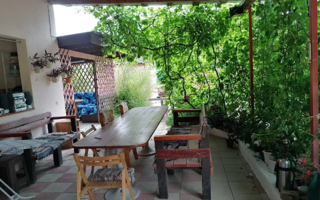 Nikol Guest House
