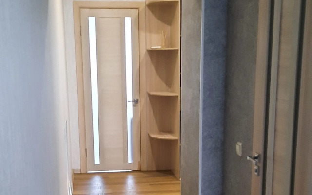 V Novom ZhK Ryadom s Naberezhnoj Amura Flat