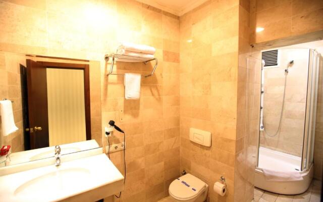 Nil Hotel