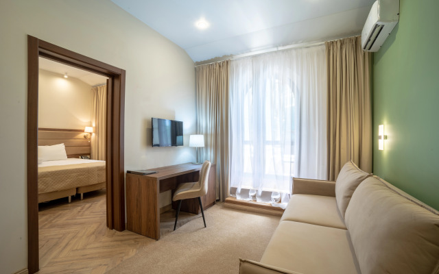 Hotel Grand-Otel (osnovan V 1901 Godu)