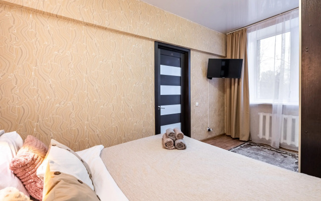 Квартира Просторная двухкомнатная на Каховской