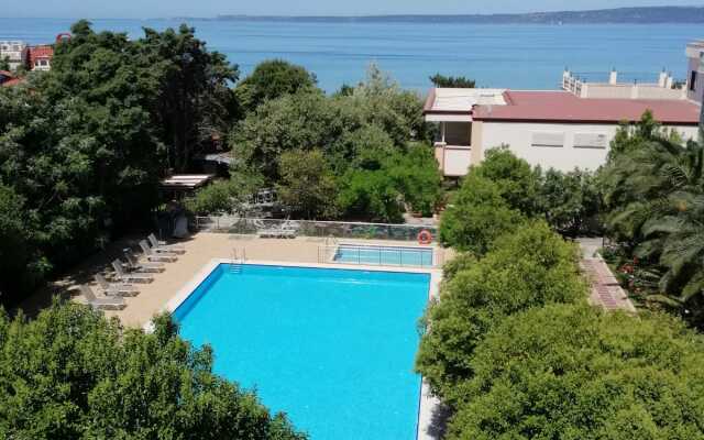 IRIS Hotel&Spa