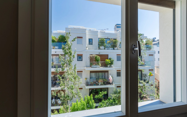 Blueground at Nahalat Bynamin ID10 Apartments
