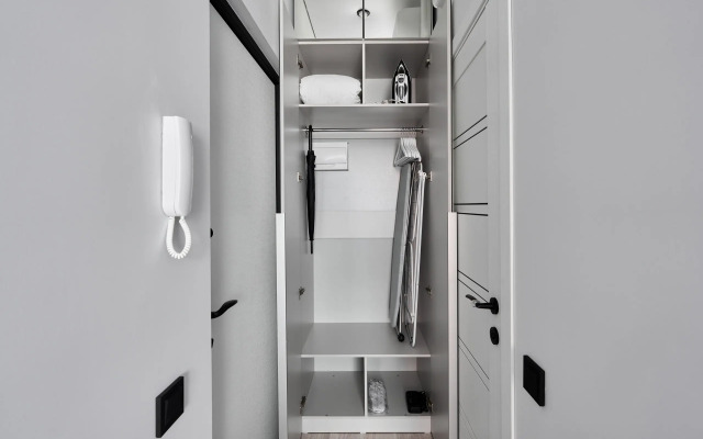 Berzarina Grey Apartments