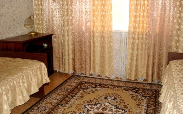 Apartment Salyut Shkolnaya 4
