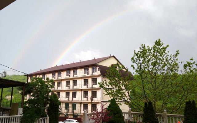 Mariya Hotel