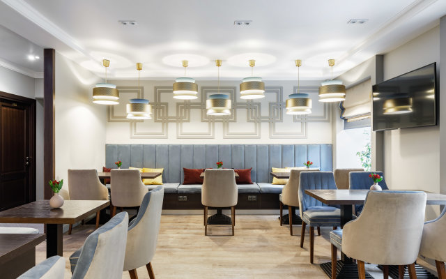 Отель Суворов