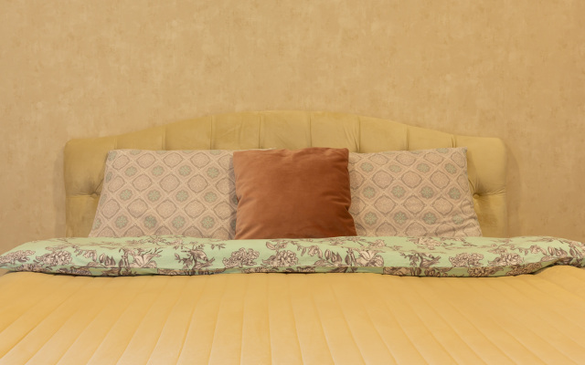 LuxHoll Flat