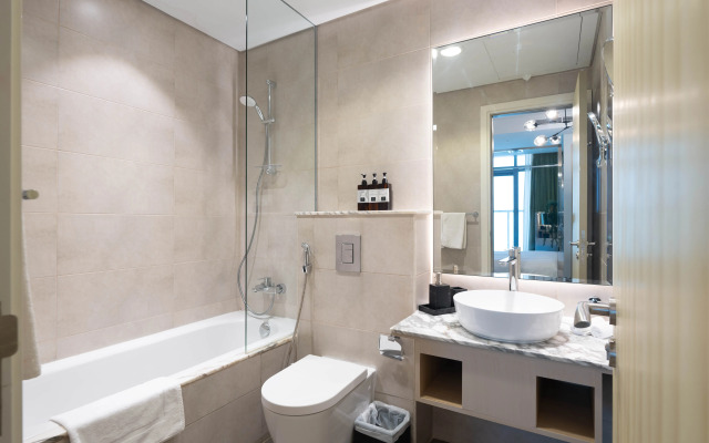 Апартаменты Keyrock Living Luxe Sea View Retreat