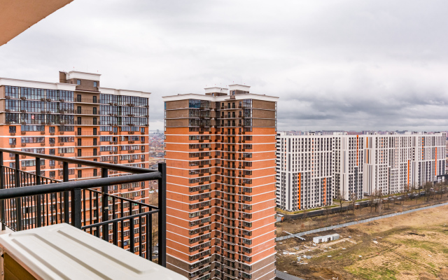 Sovremennaya studiya dlya dvoikh vozle  Ekspo-grad Flat