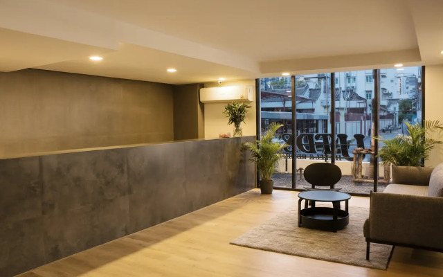 Отель UTD8 Hotel & Residence