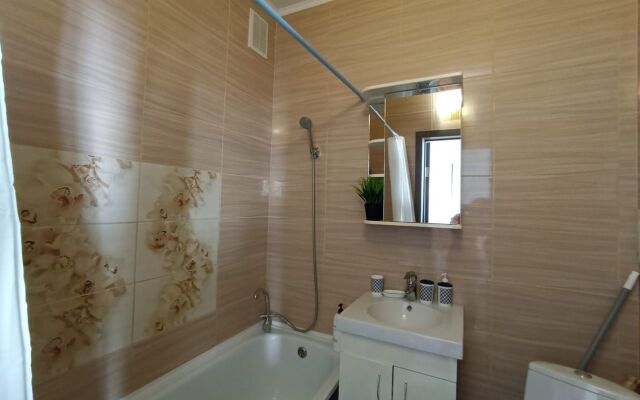 Na Savushkina 6/7 Flat