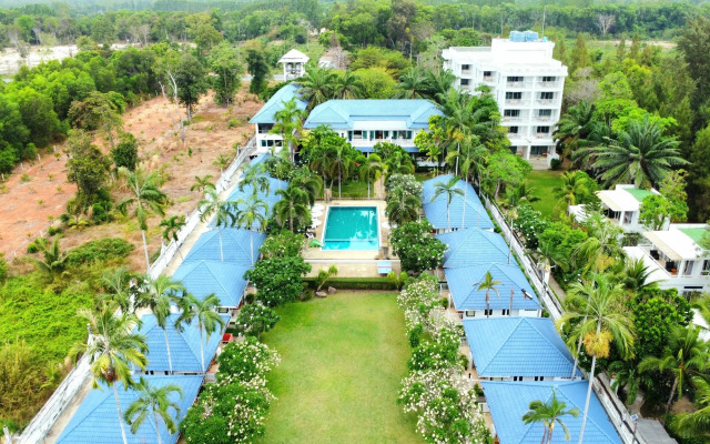 Отель Bandara On Sea