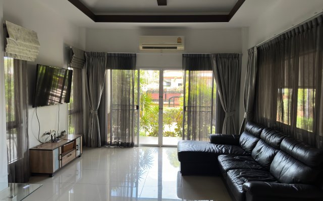 Вилла Baan Dusit Pattaya Park